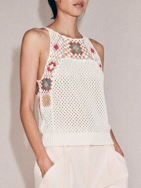 NWOT BCBGeneration White & Floral Crochet Top {XS}